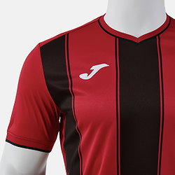Présentation: Joma Tiger VIII Maillot Manches Courtes Hommes - Rouge / Noir