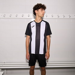Présentation: Joma Inter IV Maillot Manches Courtes Enfants - Noir / Blanc
