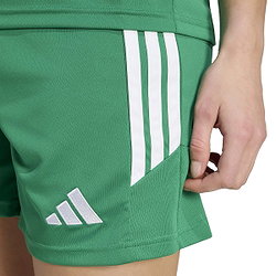 Présentation: Adidas Tiro 26 Short Femmes - Vert / Blanc