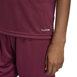 Présentation: Adidas Entrada 26 Maillot Manches Courtes Enfants - Bordeaux / Blanc
