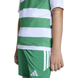 Présentation: Adidas Hooped 26 Maillot Manches Courtes Enfants - Blanc / Vert