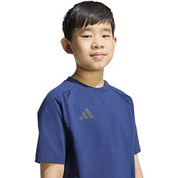 Présentation: Adidas Tiro Travel T-Shirt Enfants - Marine