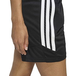 Présentation: Adidas Tiro 26 League Short D'entraînement Femmes - Noir / Blanc