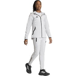 Présentation: Adidas Tiro Travel Coupe-Vent Femmes - Gris