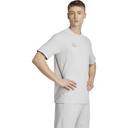 Présentation: Adidas Tiro 25 Travel T-Shirt Hommes - Gris Clair / Blanc
